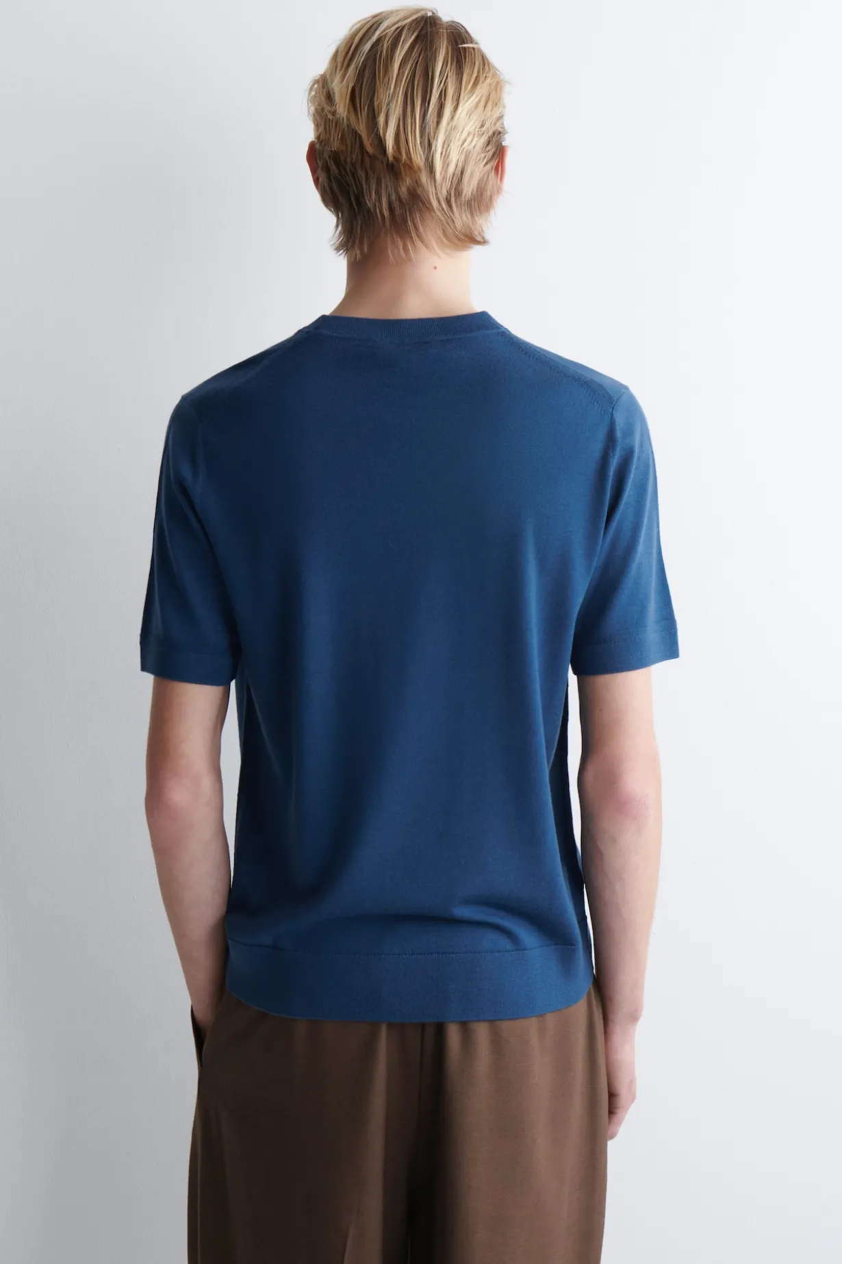 STRICK-T-SHIRT AUS MERINOWOLLE