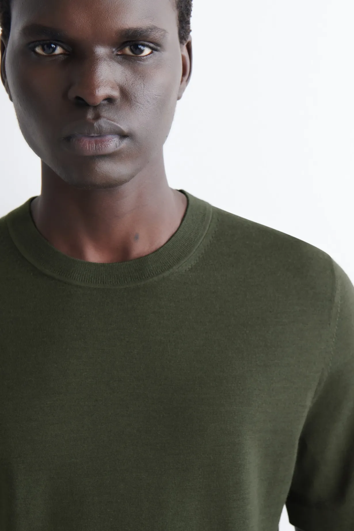 STRICK-T-SHIRT AUS MERINOWOLLE
