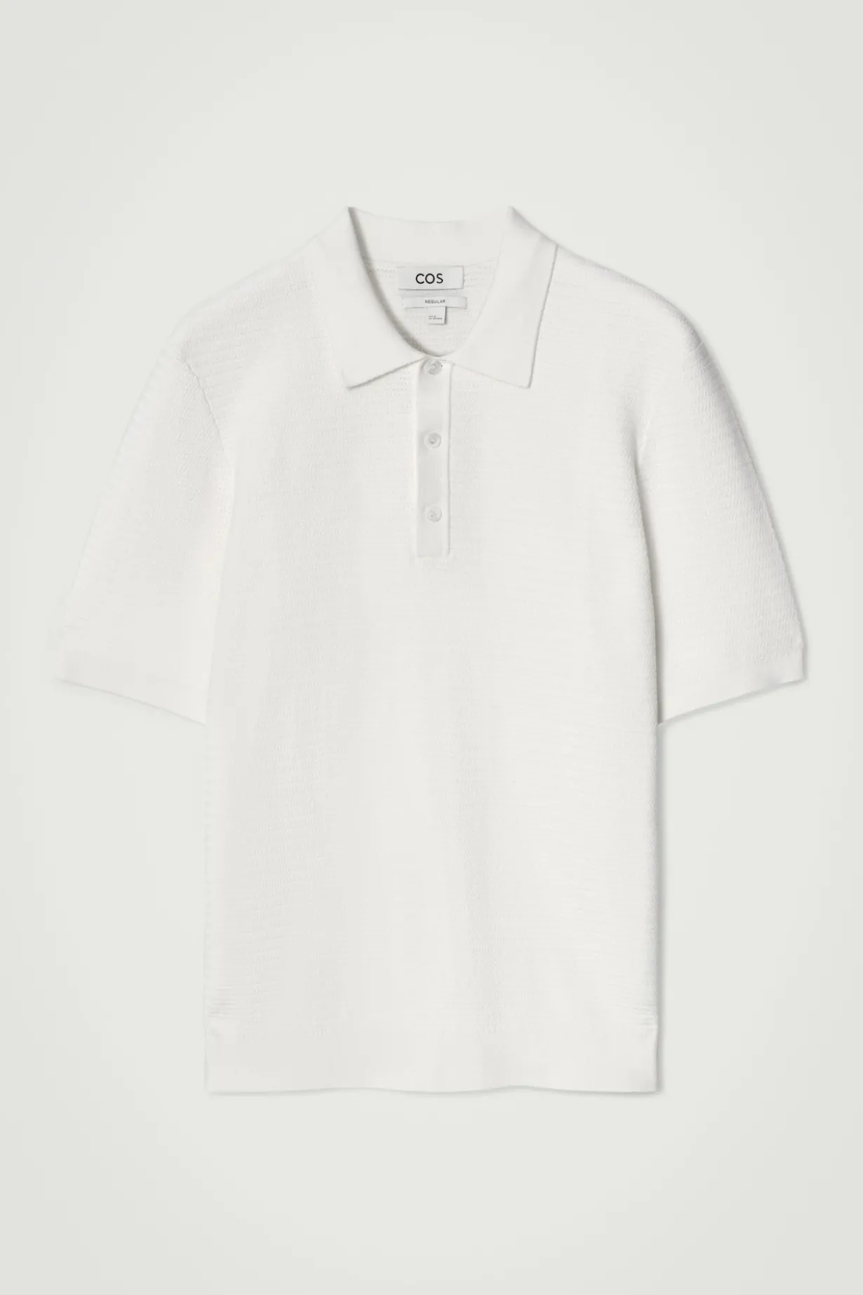 STRUKTURIERTES STRICK-POLOSHIRT AUS BAUMWOLLE