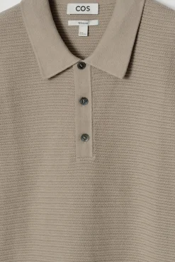 STRUKTURIERTES STRICK-POLOSHIRT AUS BAUMWOLLE