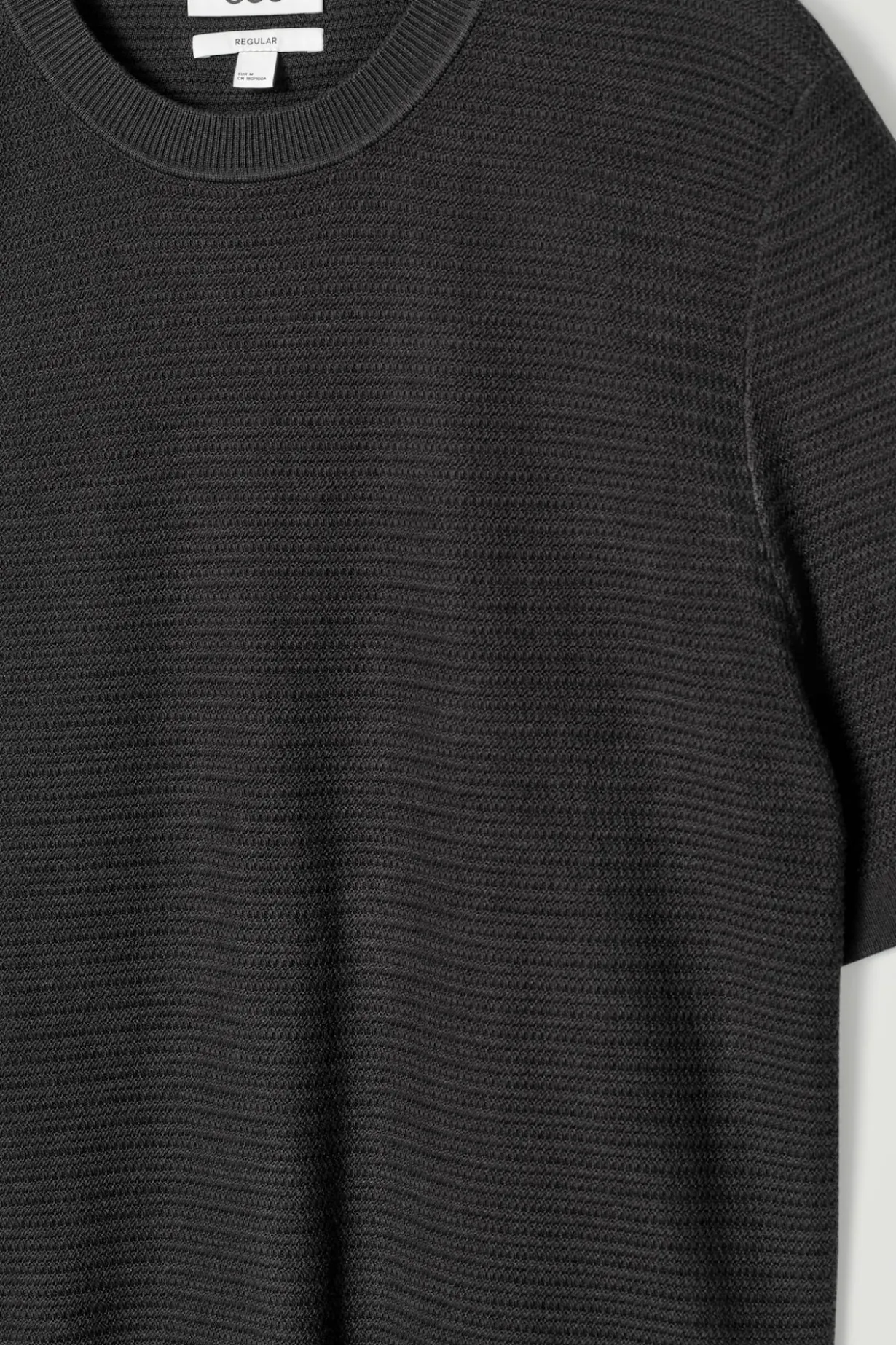 STRUKTURIERTES T-SHIRT AUS BAUMWOLLE
