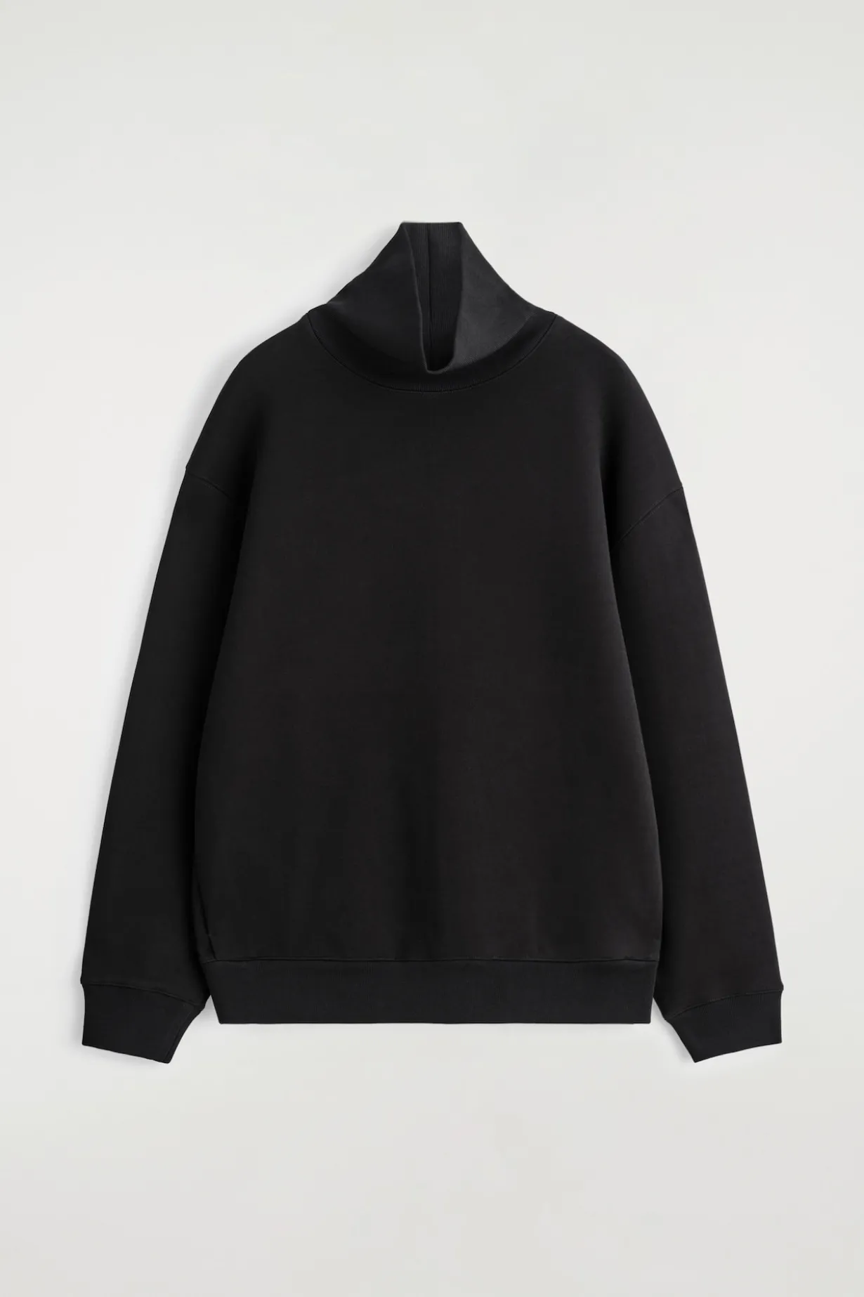 SWEATSHIRT AUS SCUBA MIT STEHKRAGEN