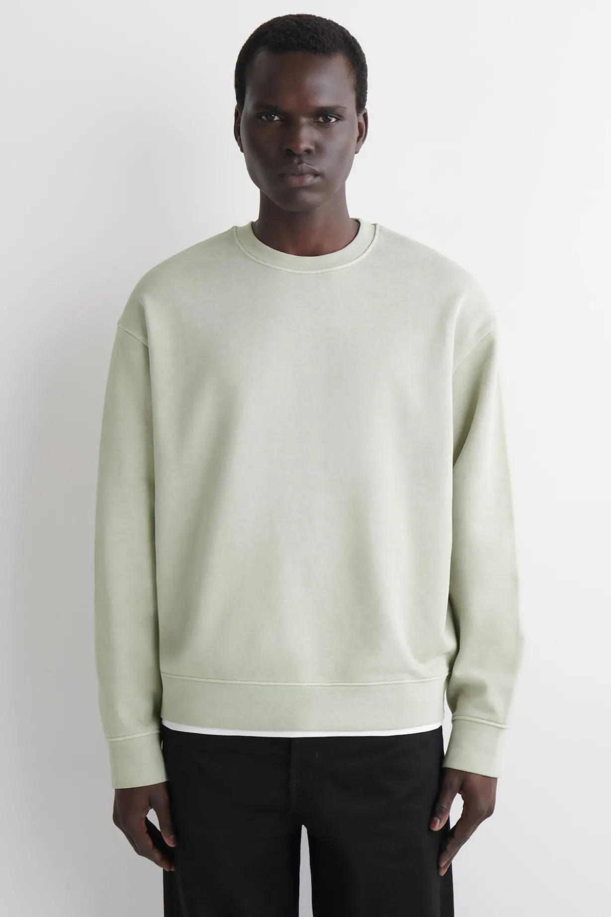 SWEATSHIRT AUS VORGEWASCHENER BAUMWOLLE