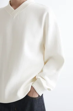 SWEATSHIRT MIT V-AUSSCHNITT IN WAFFELOPTIK