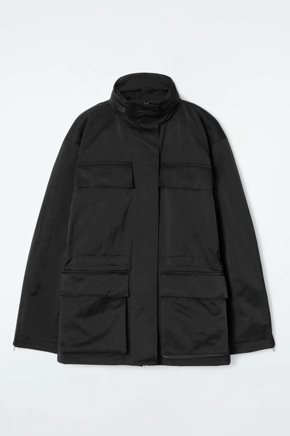 TAILLIERTE UTILITY-JACKE