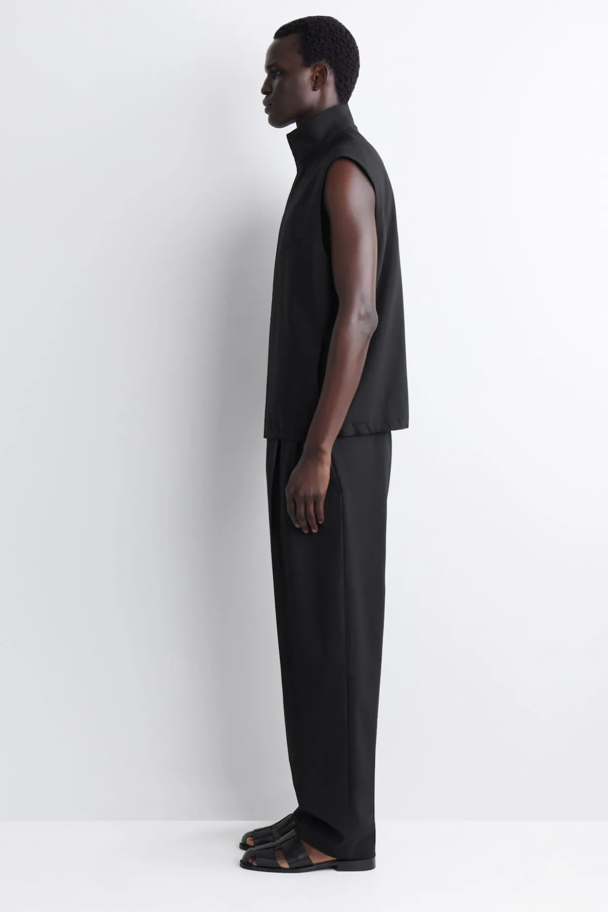 TAILORED FUNNEL-NECK WOOL GILET