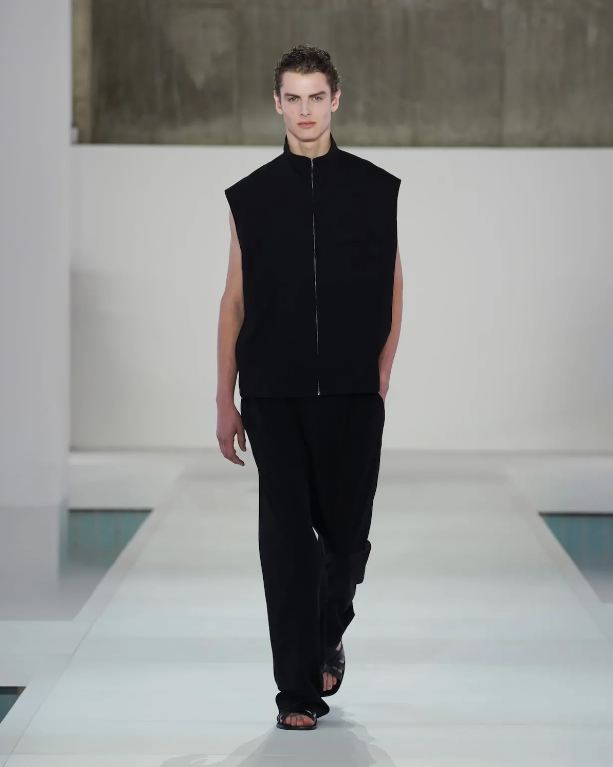 TAILORED FUNNEL-NECK WOOL GILET