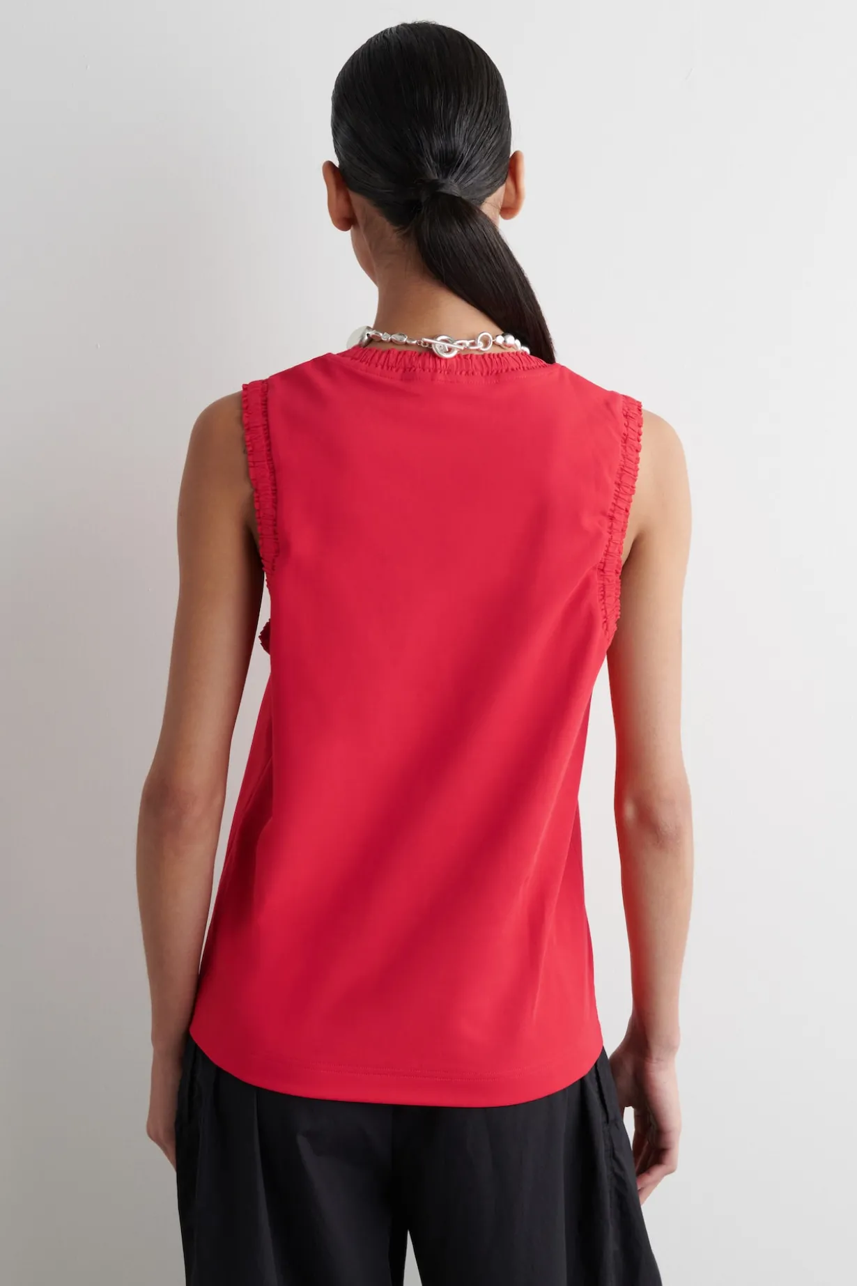 TANKTOP AUS BAUMWOLLE MIT RAFFUNGEN