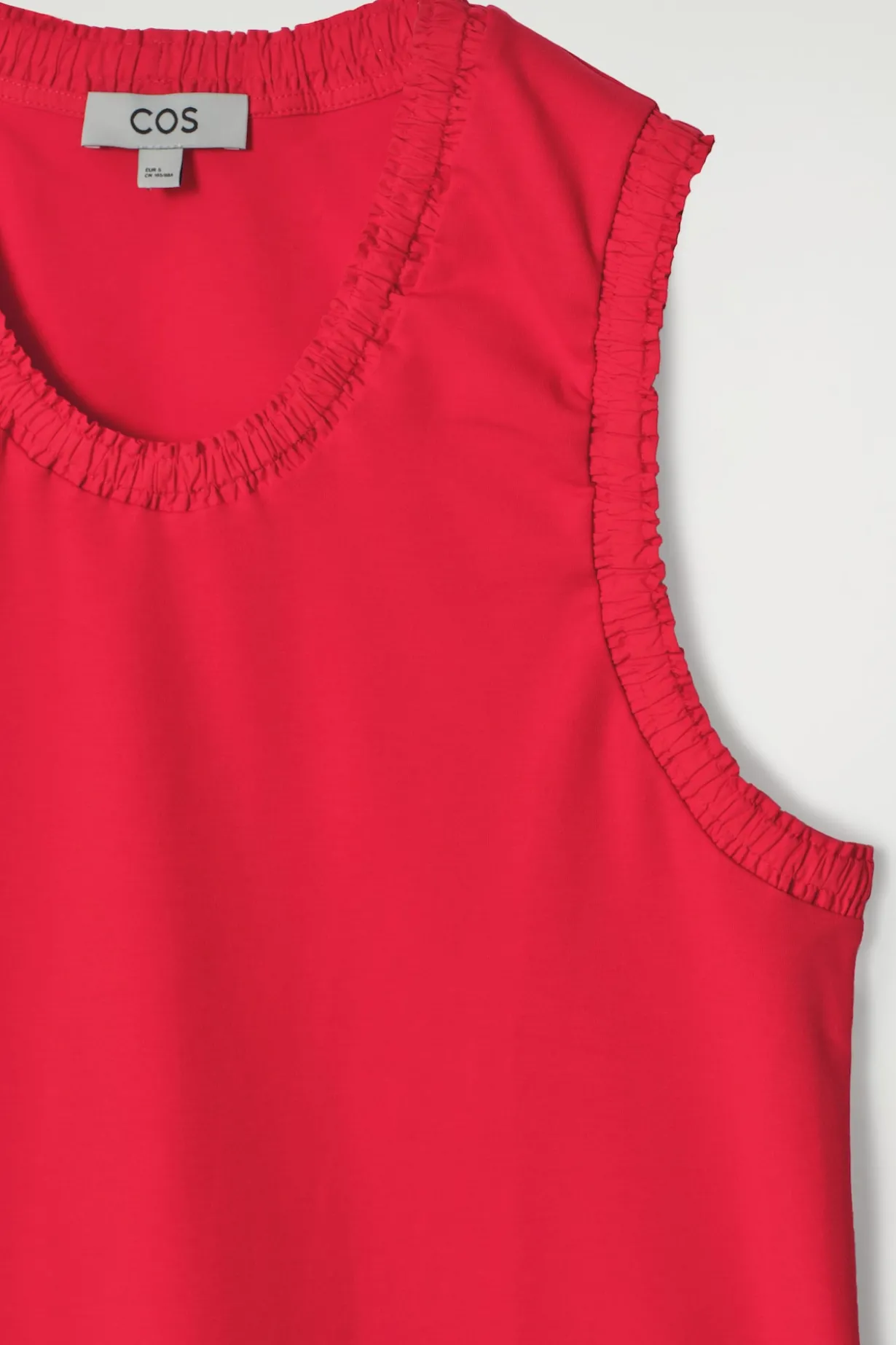 TANKTOP AUS BAUMWOLLE MIT RAFFUNGEN