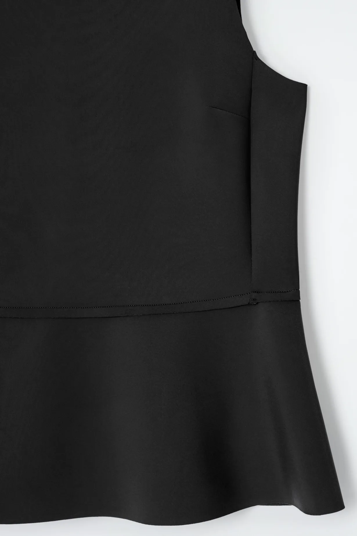 TANKTOP AUS SCUBA MIT SCHÖSSCHEN
