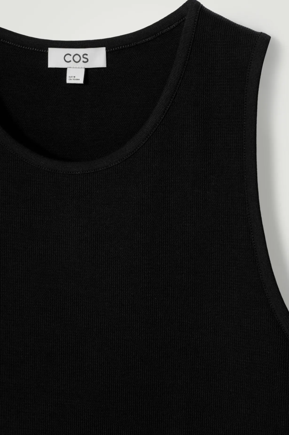 TANKTOP AUS STRUKTURIERTEM BAUMWOLLJERSEY