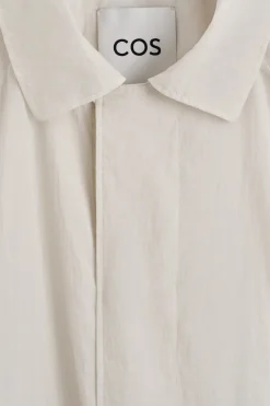 TECHNISCHER TRENCHCOAT AUS DURCHSCHEINENDEM NYLON