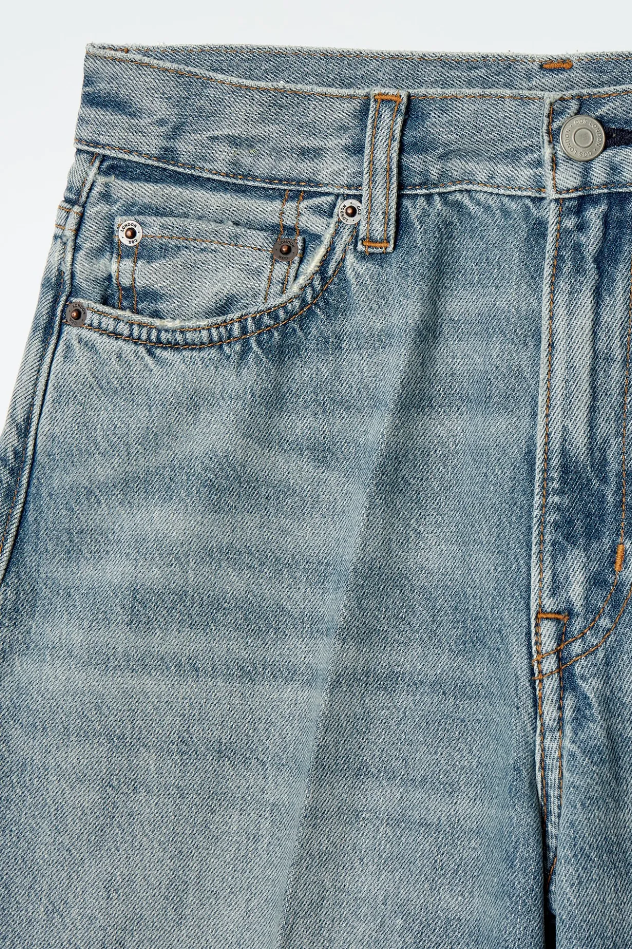 TIDE JEANS MIT WEITEM BEIN