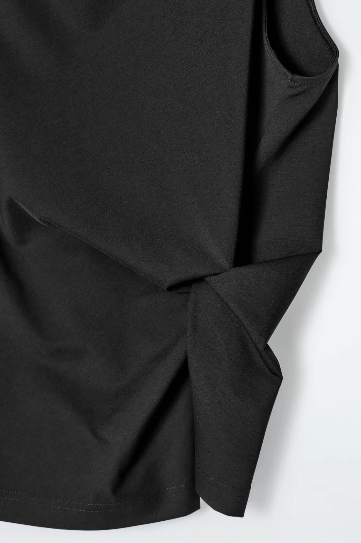 TOP MIT TWIST-DETAIL