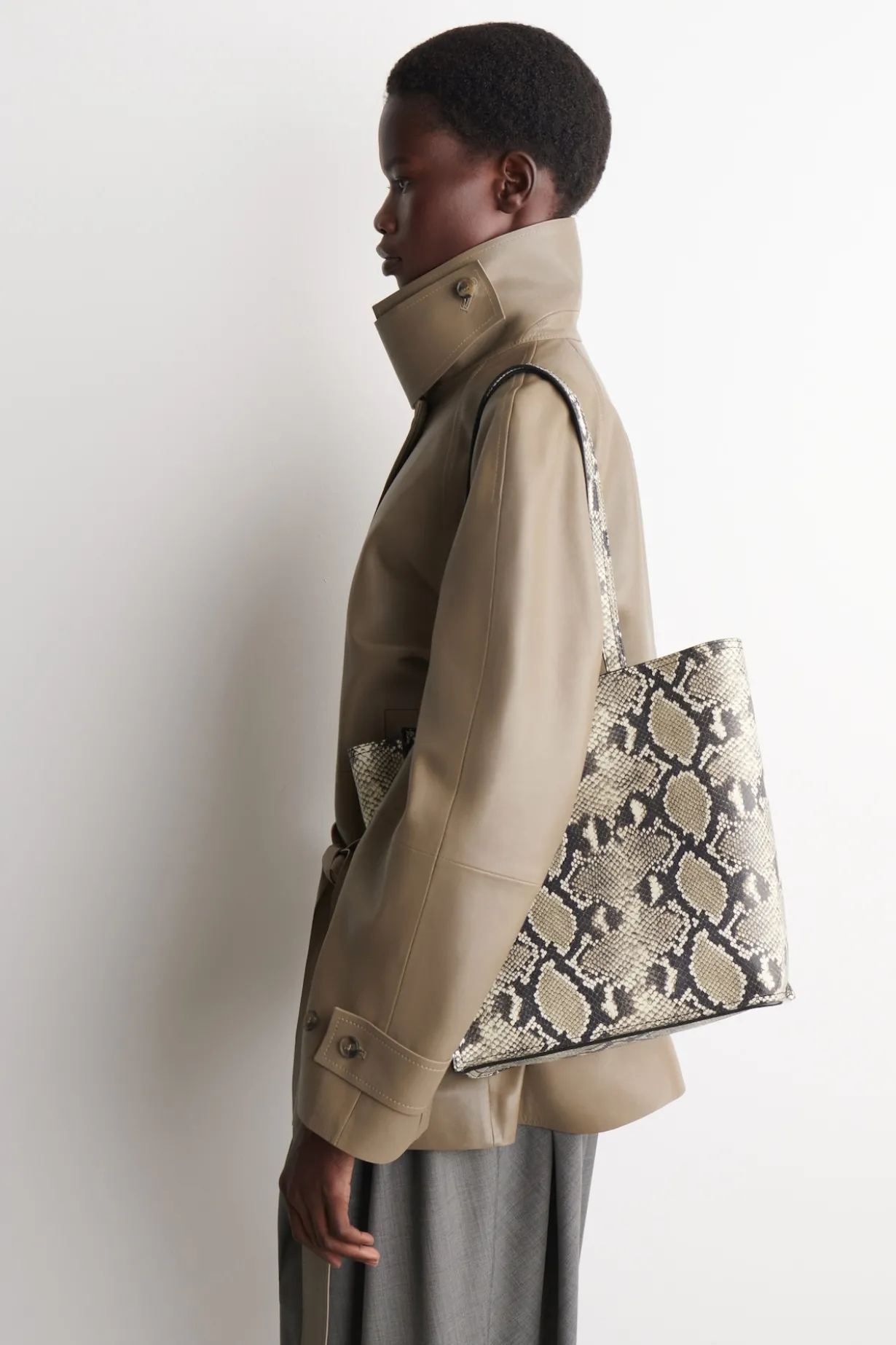 TOWNHOUSE SHOPPER - LEDER