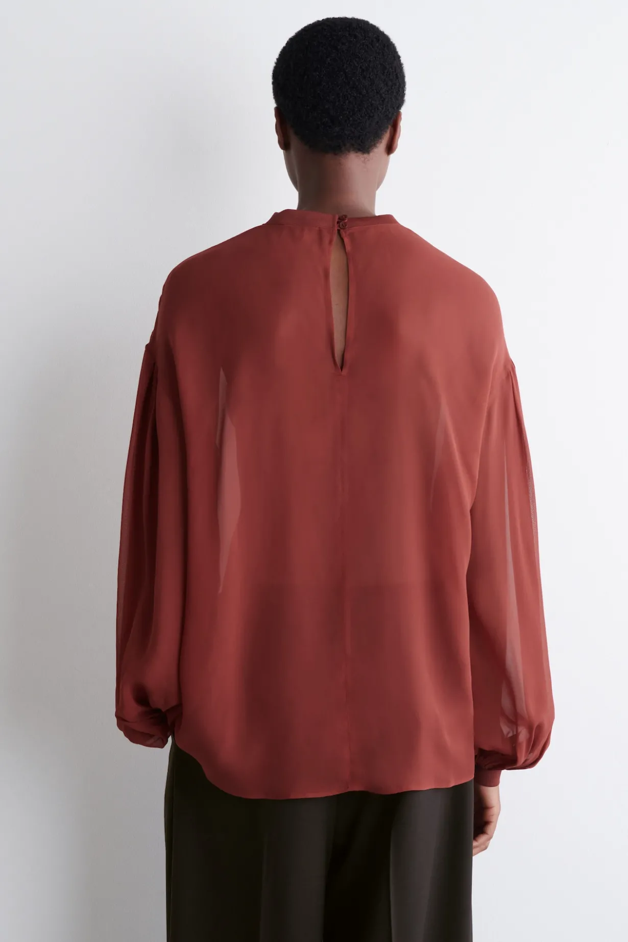 TRANSPARENTE BLUSE MIT BALLONÄRMELN