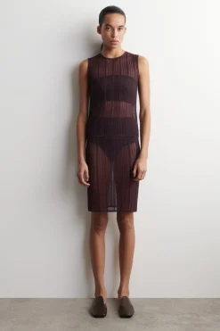 TRANSPARENTER STRICKROCK MIT SPITZENDETAILS
