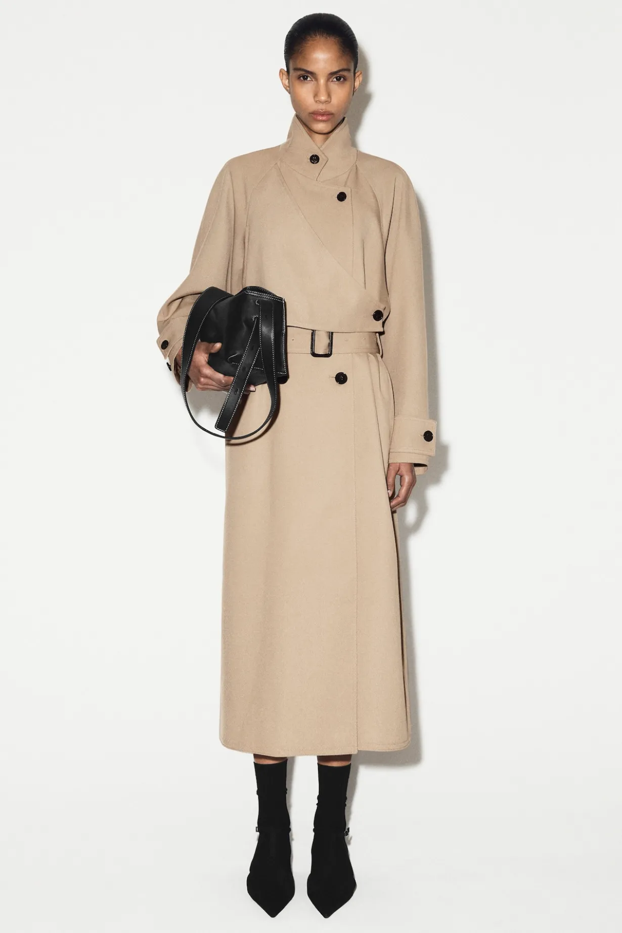 TRENCHCOAT AUS WOLL-TWILL IN WICKELOPTIK
