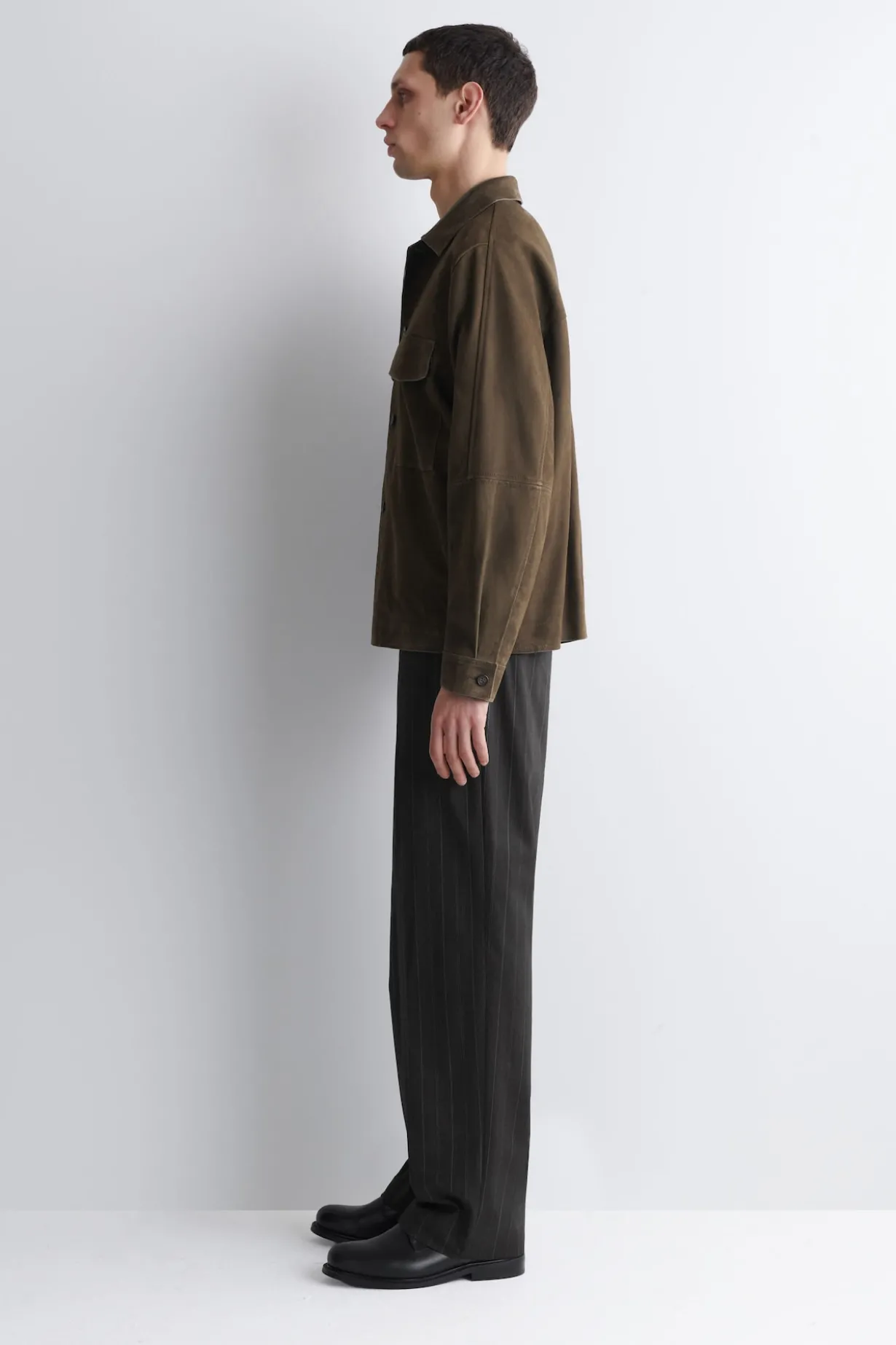 TRUCKERJACKE AUS VELOURSLEDER
