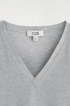 T-SHIRT AUS BAUMWOLLE MIT V-AUSSCHNITT