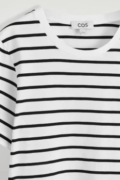 T-SHIRT AUS BAUMWOLLE MIT RUNDHALSAUSSCHNITT