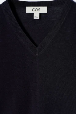 T-SHIRT AUS BAUMWOLLE MIT V-AUSSCHNITT