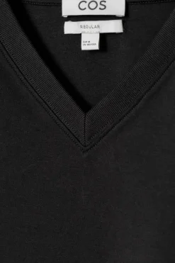 T-SHIRT AUS BAUMWOLLE MIT V-AUSSCHNITT