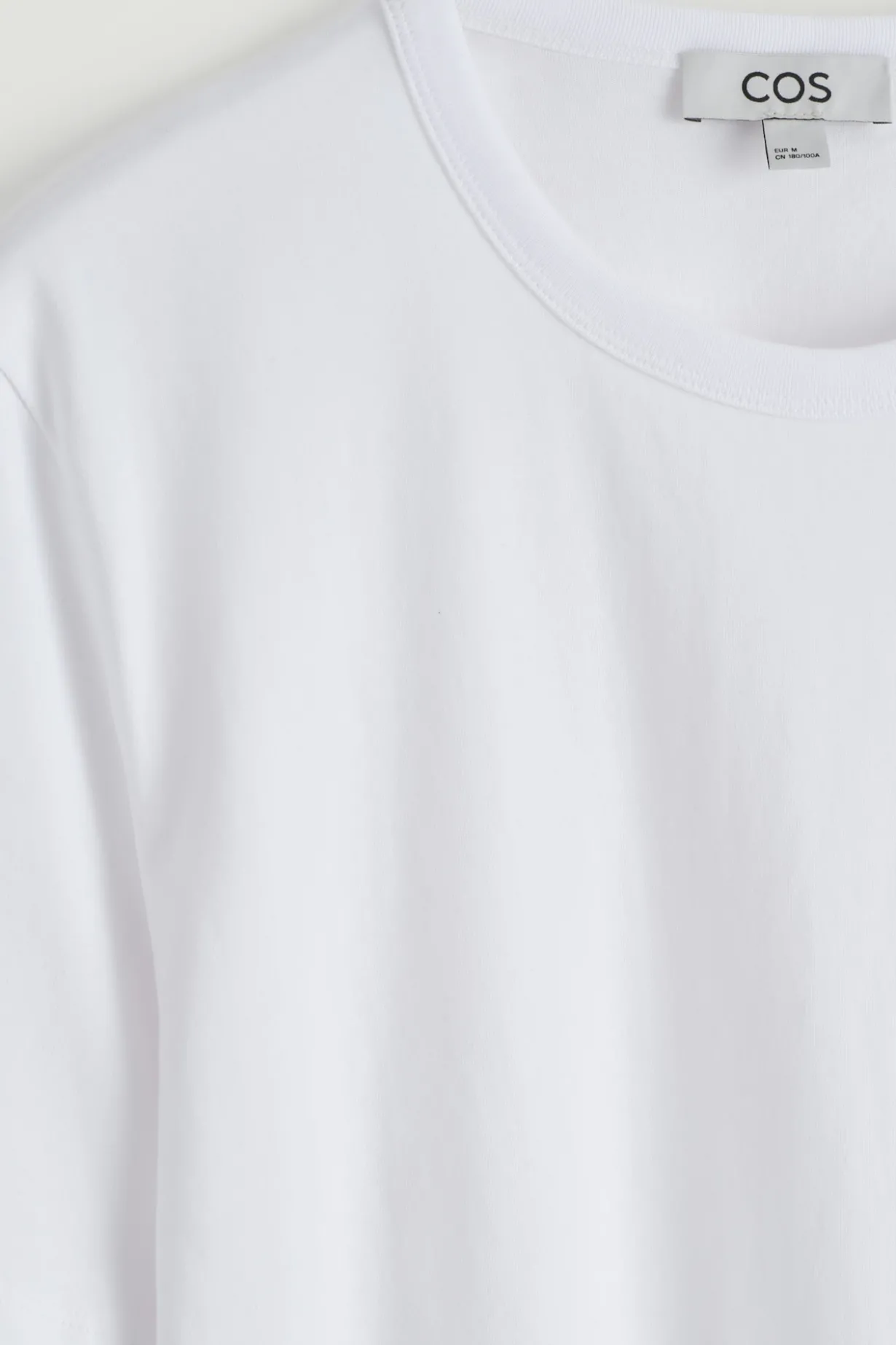 T-SHIRT AUS GEBÜRSTETER BAUMWOLLE