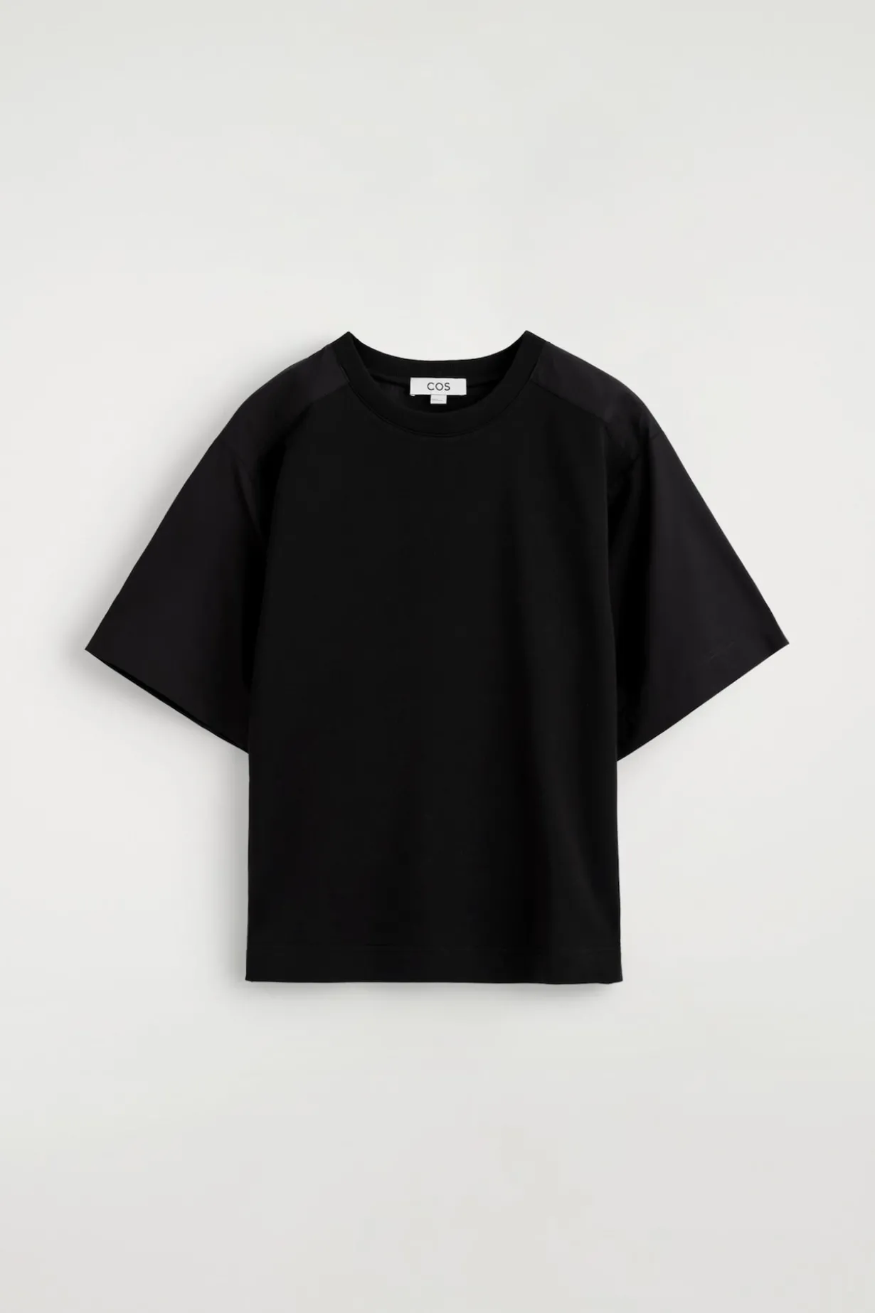 T-SHIRT AUS JERSEY MIT POPELINE