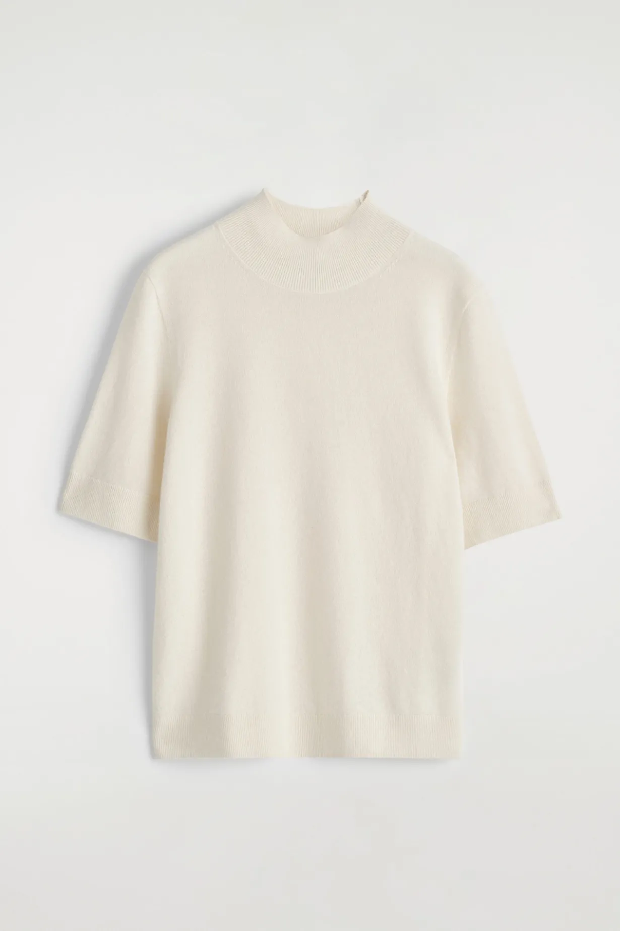 T-SHIRT AUS KASCHMIR MIT STEHKRAGEN