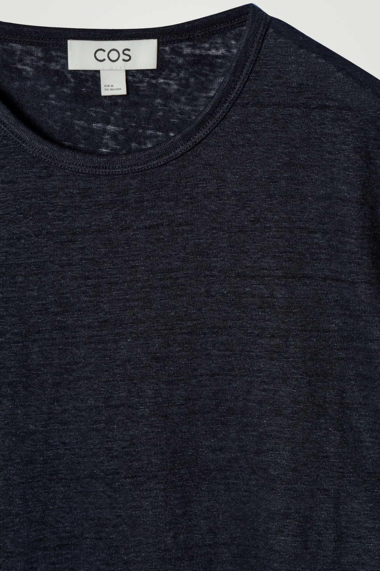 T-SHIRT AUS LEINEN