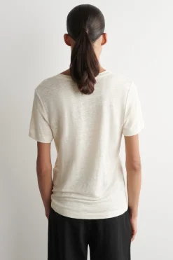 T-SHIRT AUS LEINEN MIT V-AUSSCHNITT