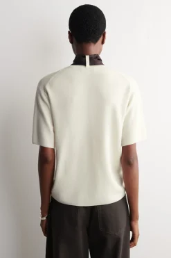 T-SHIRT AUS MERINOWOLLE MIT SCHALDETAIL