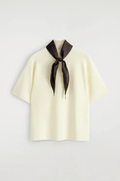 T-SHIRT AUS MERINOWOLLE MIT SCHALDETAIL