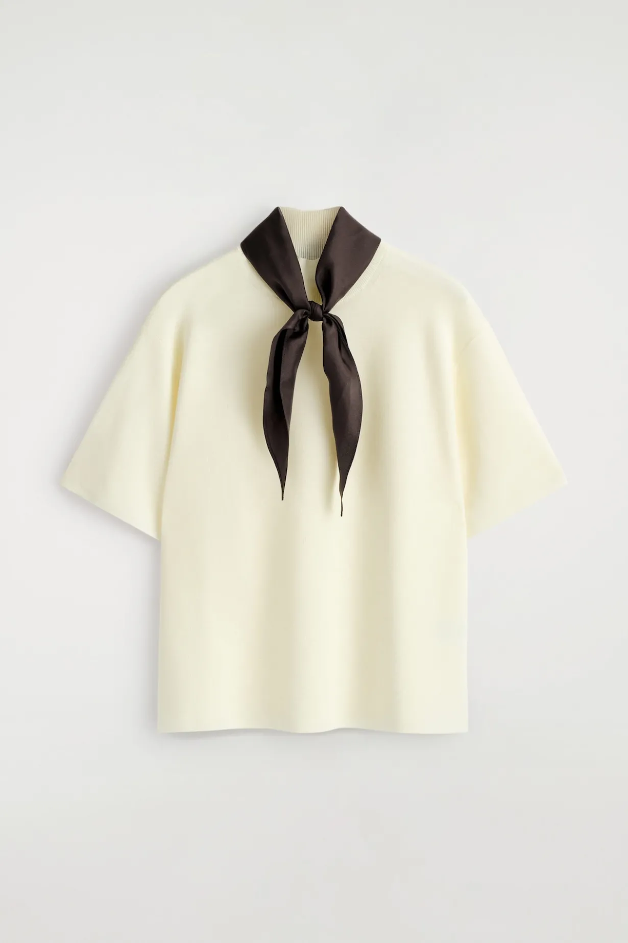 T-SHIRT AUS MERINOWOLLE MIT SCHALDETAIL