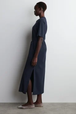 T-SHIRT-KLEID IN MIDILÄNGE MIT GÜRTEL
