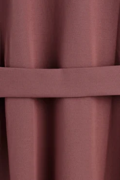T-SHIRT-KLEID IN MIDILÄNGE MIT GÜRTELDETAIL