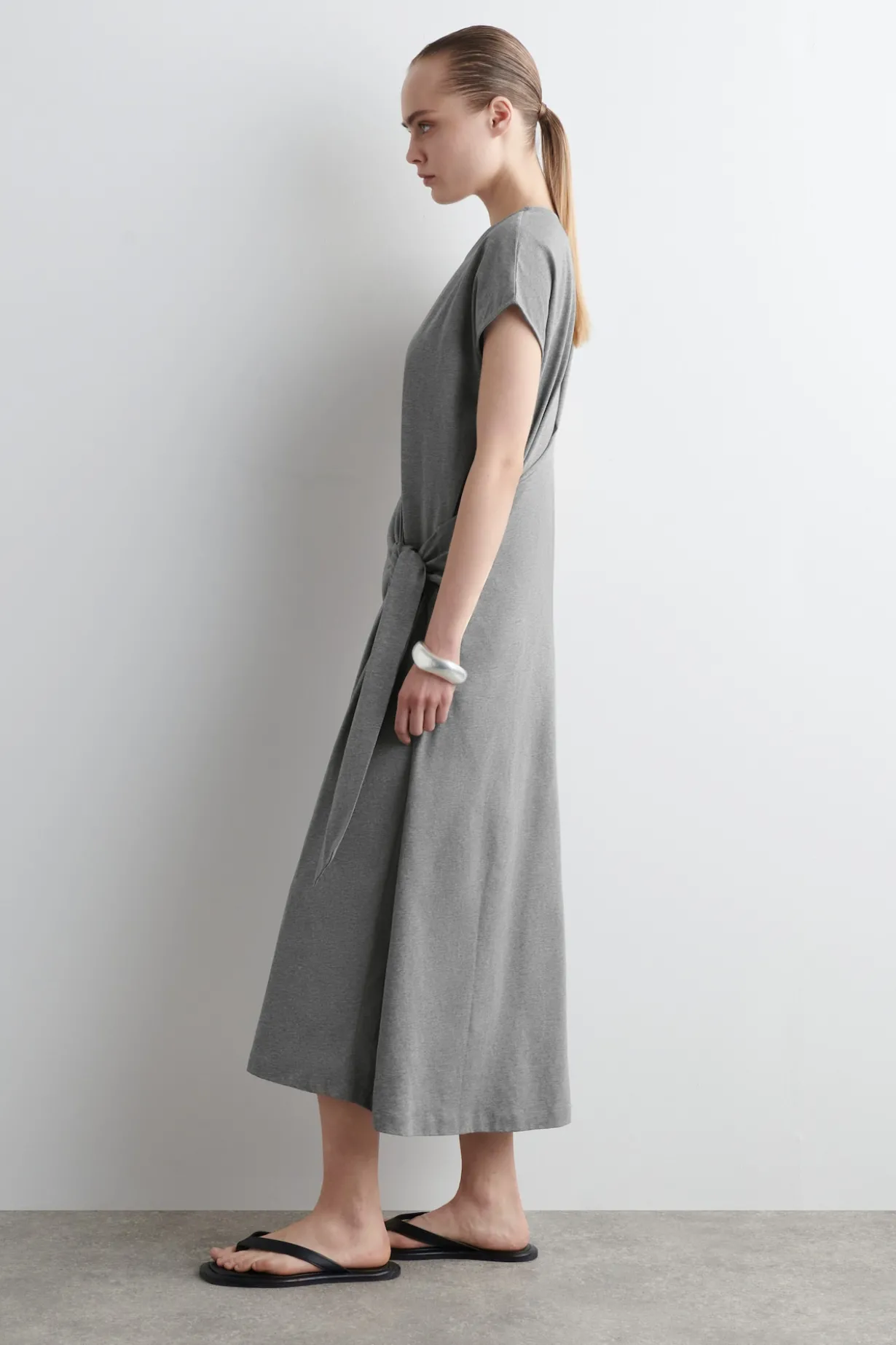 T-SHIRT-KLEID MIT WICKELFRONT