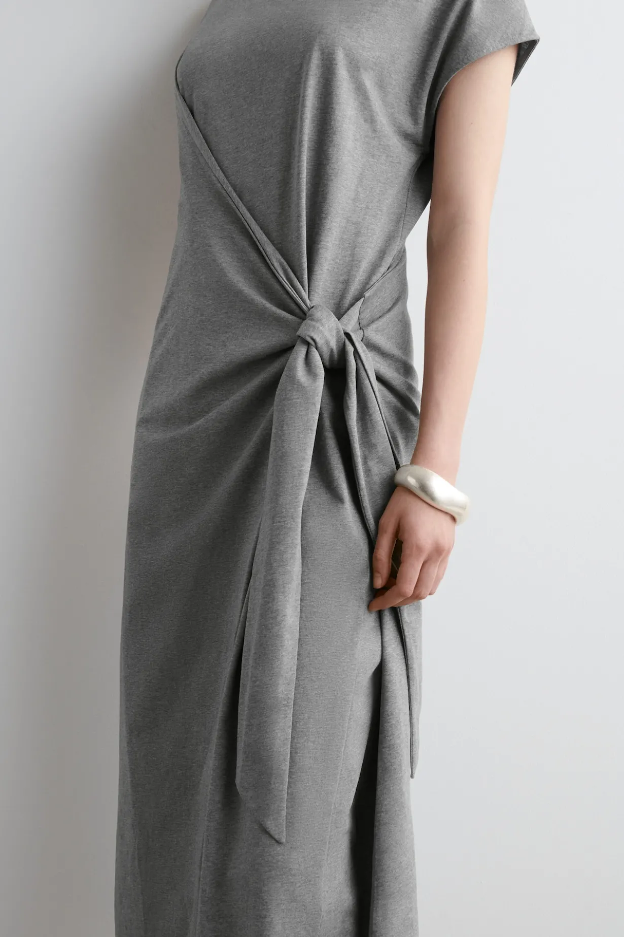 T-SHIRT-KLEID MIT WICKELFRONT