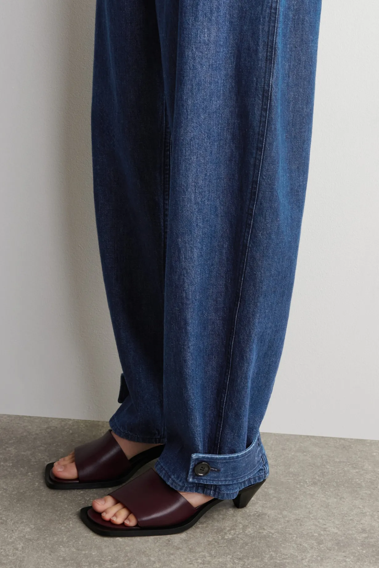 TULPENHOSE AUS DENIM