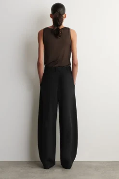 TULPENHOSE AUS SEIDE