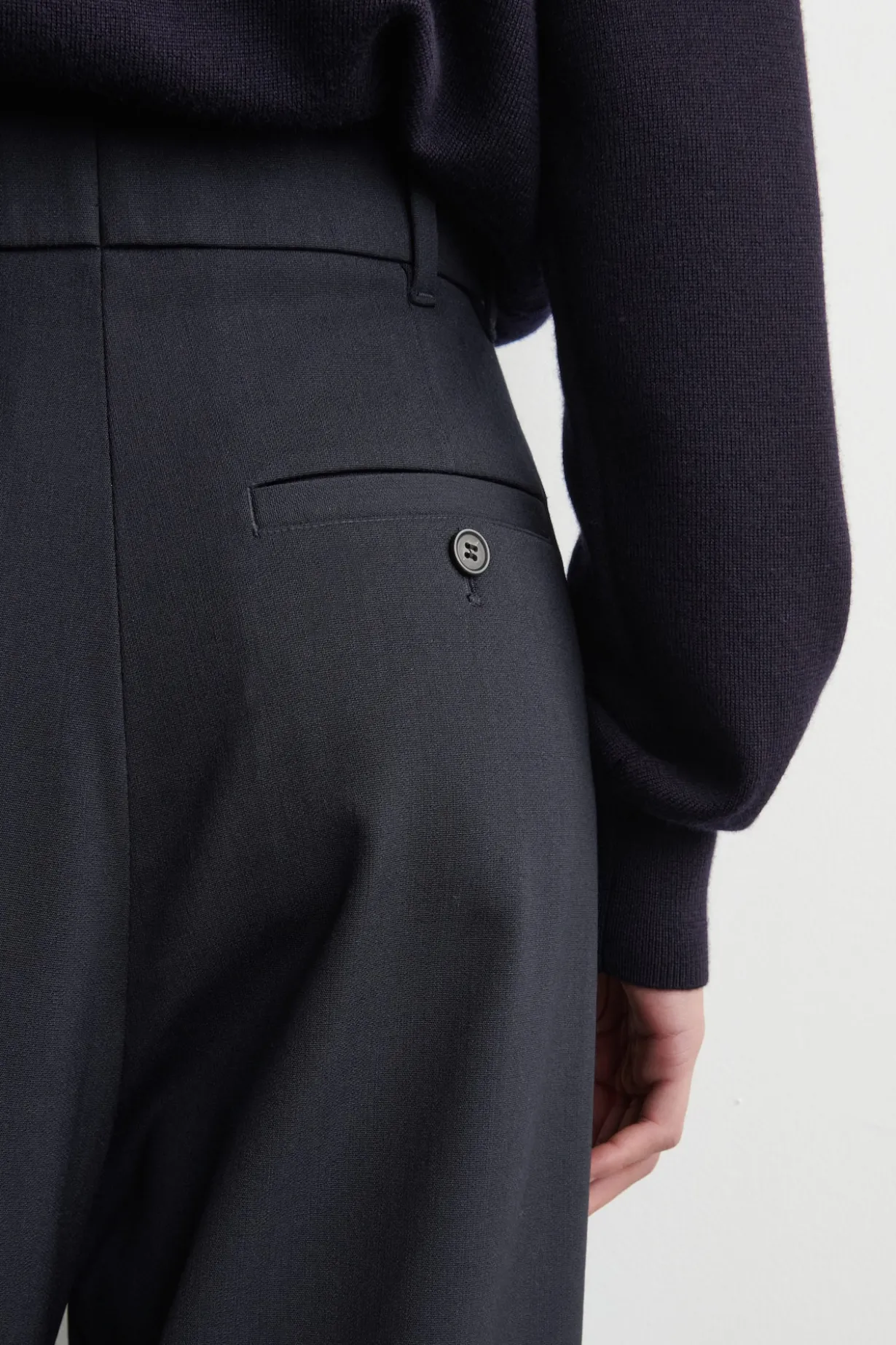 TULPENHOSE AUS WOLL-MIX MIT FALTEN