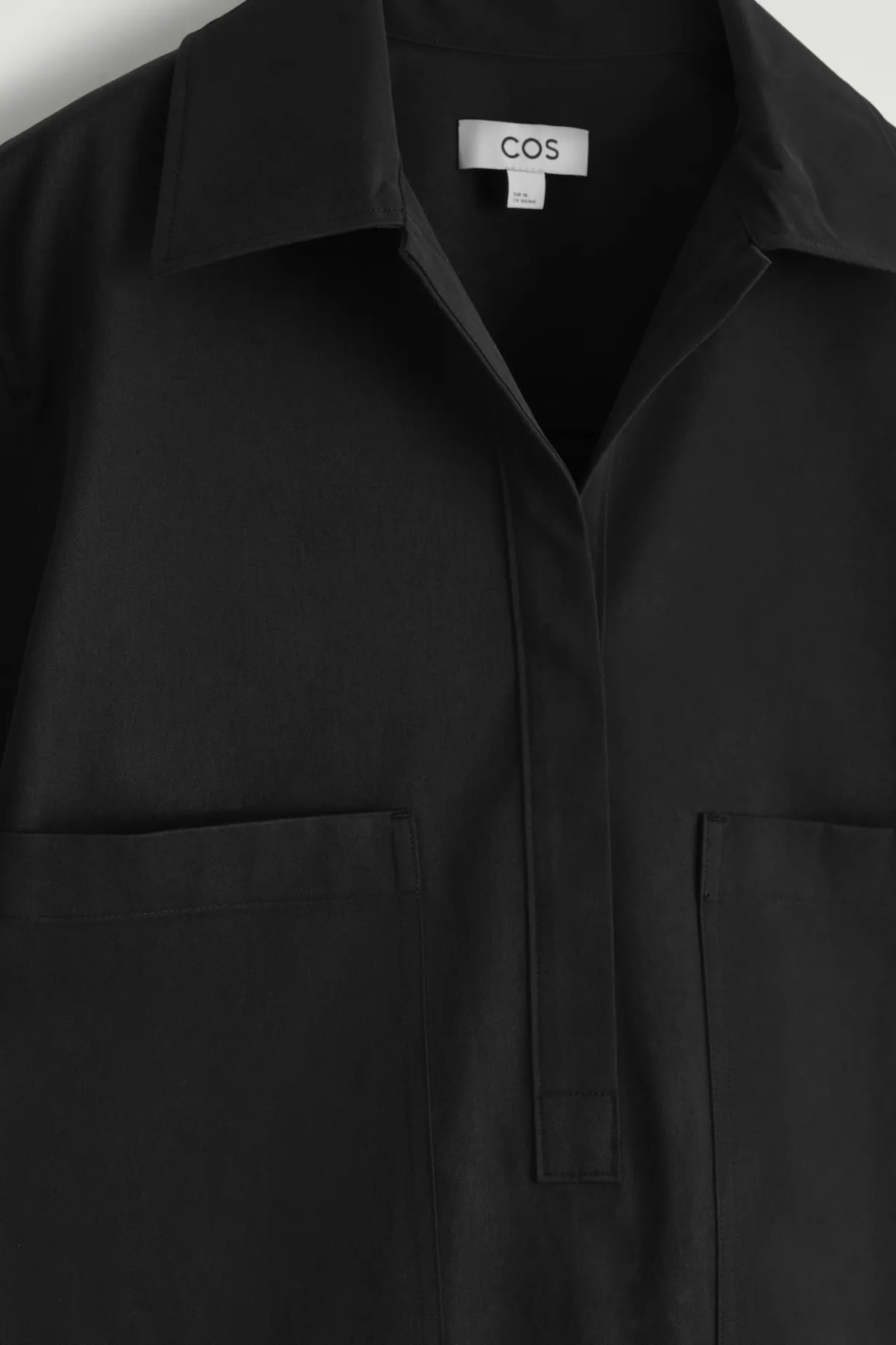 UTILITY-HEMDKLEID IN MINILÄNGE
