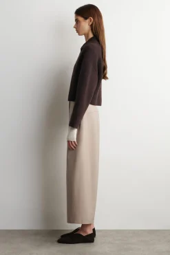 VERKÜRZTE BAUMWOLLHOSE MIT BARREL-BEIN