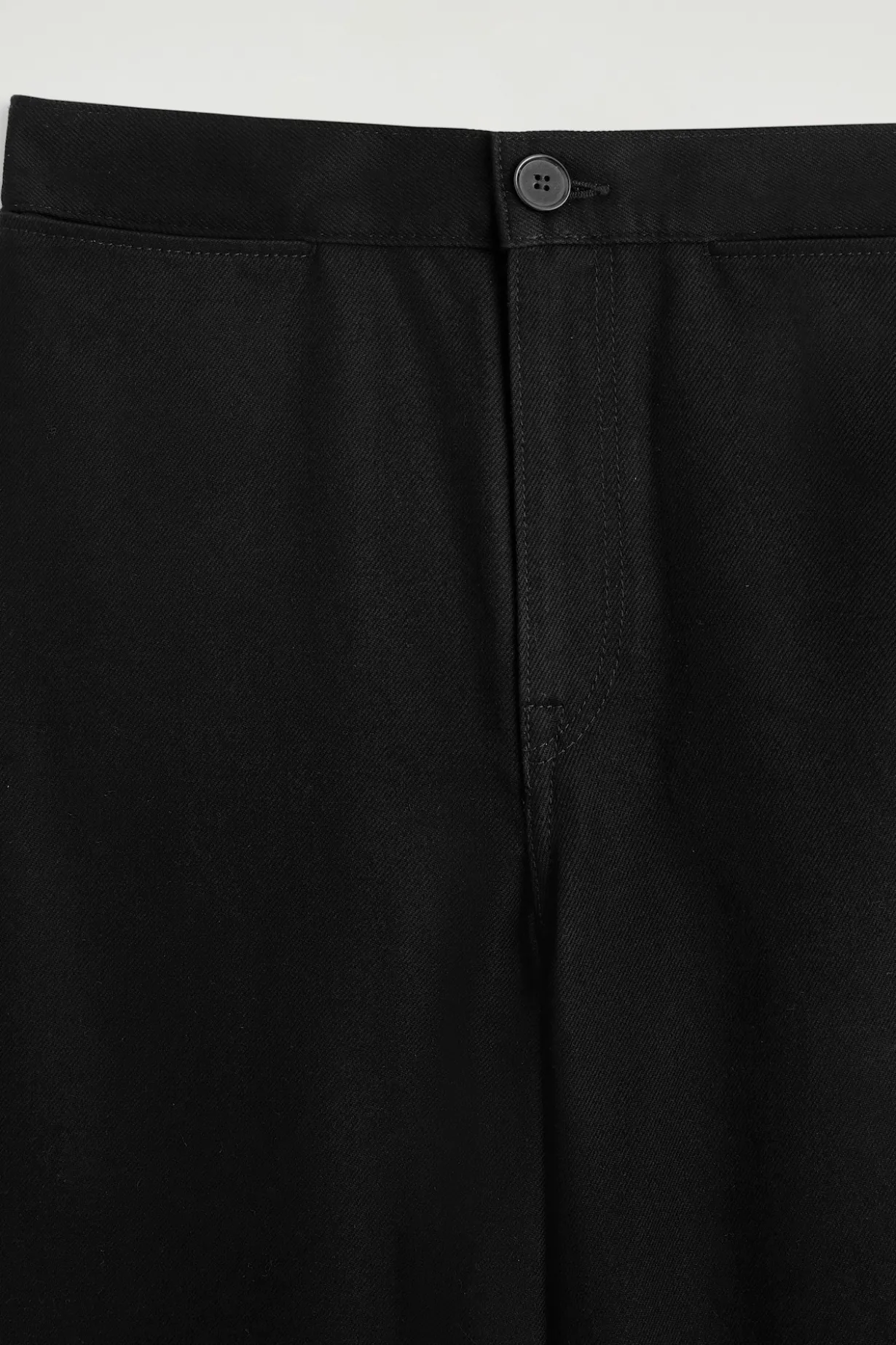 VERKÜRZTE HOSE AUS DENIM MIT WEITEM BEIN