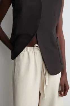 VERKÜRZTE HOSE AUS DENIM MIT WEITEM BEIN