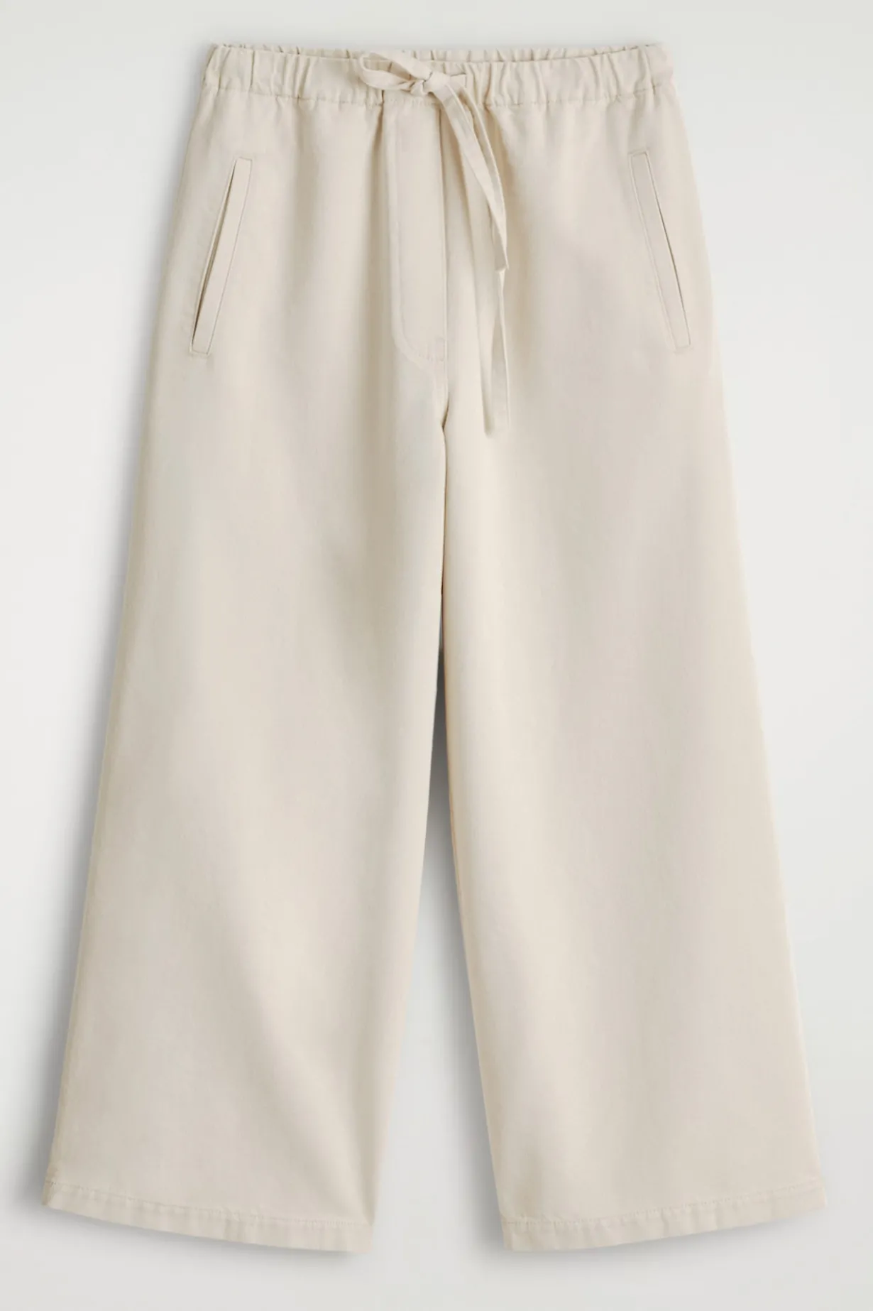 VERKÜRZTE HOSE AUS DENIM MIT WEITEM BEIN