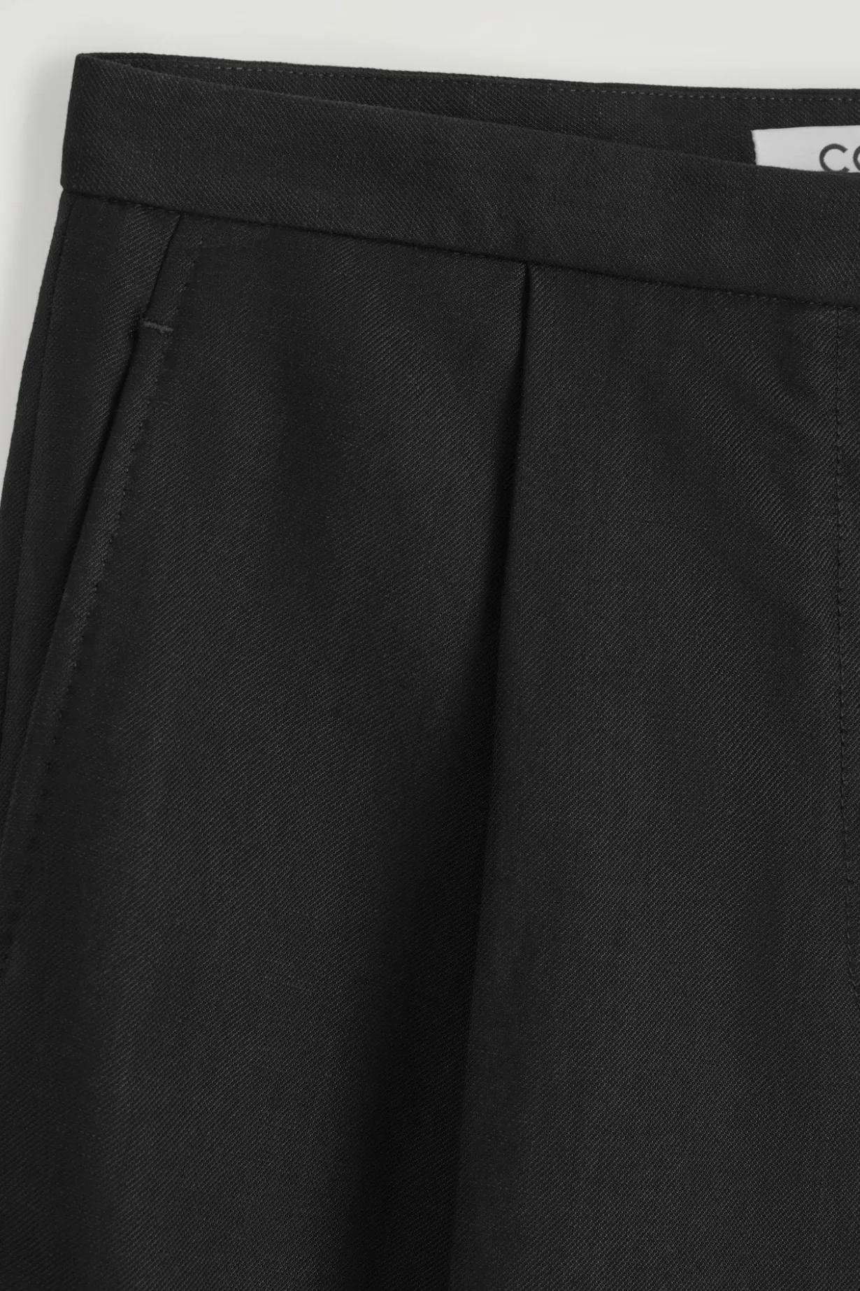 VERKÜRZTE HOSE AUS LEINEN-MIX MIT GERADEM BEIN