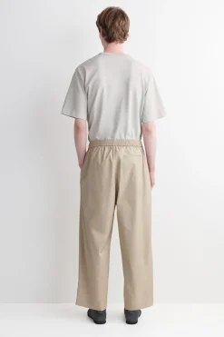 VERKÜRZTE HOSE MIT WEITEM BEIN