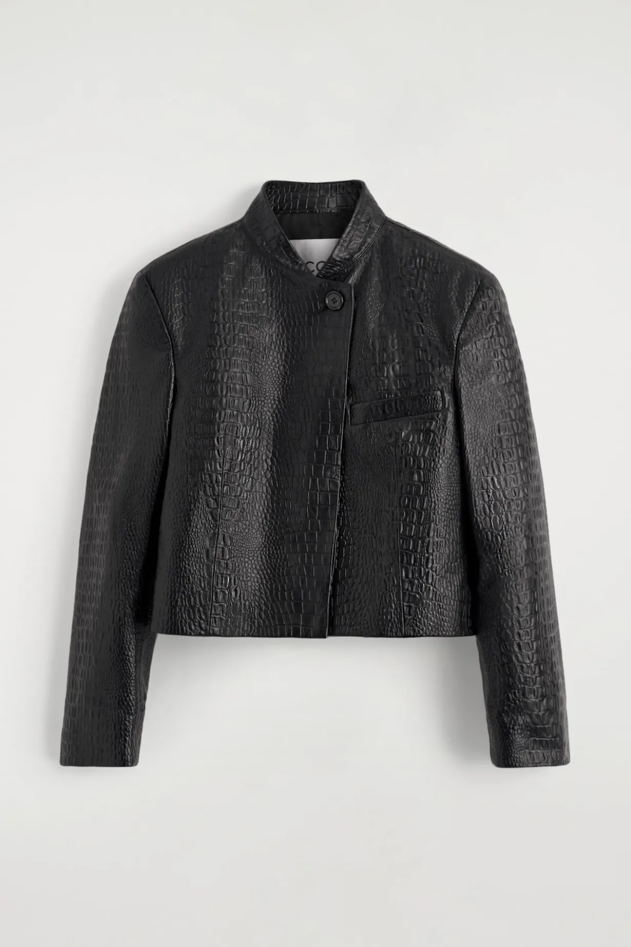 VERKÜRZTER BLAZER AUS LEDER IN KROKODILOPTIK